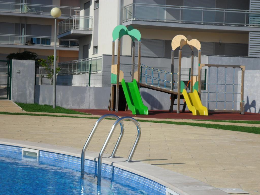 Alojamentos Campo & Mar-T2 Com Piscina Сан-Мартинью-ду-Порту Экстерьер фото